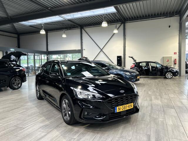 Ford FOCUS Wagon EcoBoost Hybrid 125 pk ST Line | Winter Pack | AGR stoel | LED | Adapt. cruise | Camera |