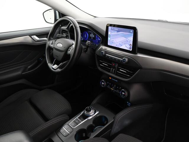 Ford FOCUS Wagon 1.0 E.B. AUTOMAAT TITANIUM X + ELEK. TREKHAAK | CAMERA | APPLE CARPLAY