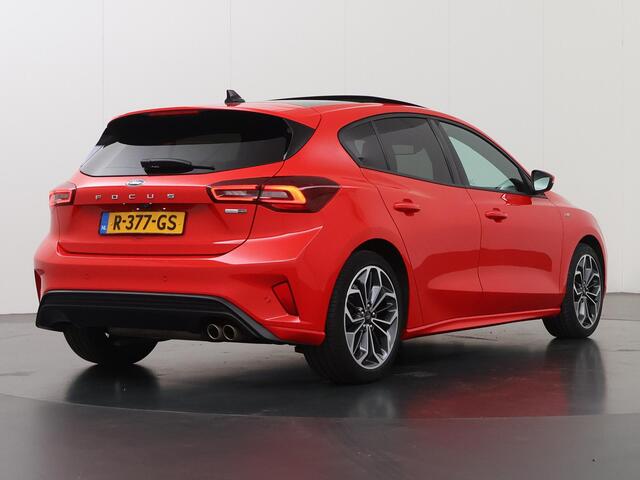 Ford FOCUS 1.0 EcoBoost Hybrid ST Line X | Panoramadak | Winterpakket | B&O | Cruise Control Adaptief | Navigatie |