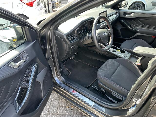 Ford FOCUS Wagon 1.5 EcoBoost Automaat ST Line X Business Panorama|Headup|Camera|Keyless|Rijstrook