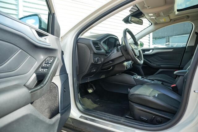 Ford FOCUS Wagon 1.5 EcoBoost Active Business Apple Carplay Cruise control DAB Dakrails Pano Navi