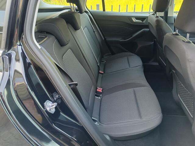 Ford FOCUS Wagon 1.0 EcoBoost Hybrid Trend Edition Business | Airco | Trekhaak | Camera | BTW |