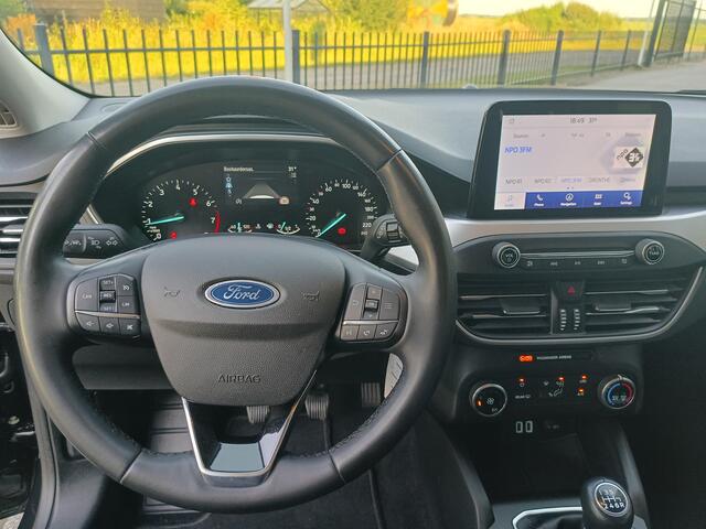 Ford FOCUS Wagon 1.0 EcoBoost Hybrid Trend Edition Business | Airco | Trekhaak | Camera | BTW |