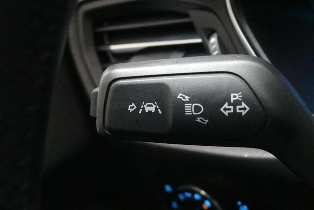 Ford FOCUS 1.0 EcoBoost Titanium X Business MATRIX, CRUISE, CLIMA, WINTER PACK, PDC V&A, NAVI, LANE ASSIST, 18.911KM