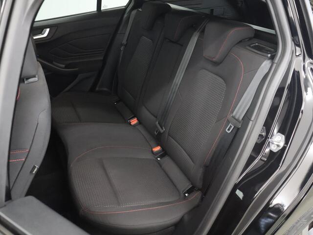 Ford FOCUS Wagon 1.0 EcoBoost Hybrid ST Line X | Winterpakket | Adaptieve Cruise Control | Parkeercamera | Navigatie |