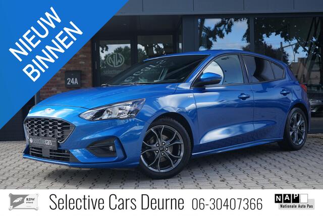 Ford FOCUS EcoBoost ST-Line , Desert Island Blue, H/U, Camera, AppleCarplay, Cruise, Led.