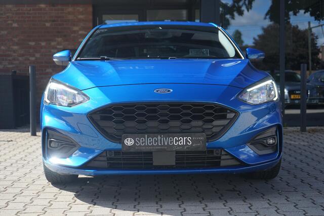 Ford FOCUS EcoBoost ST-Line , Desert Island Blue, H/U, Camera, AppleCarplay, Cruise, Led.