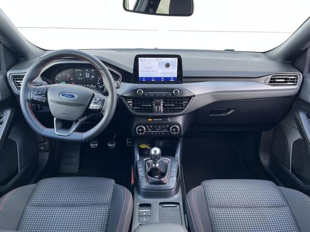 Ford FOCUS Wagon 1.0 EcoBoost Hybrid ST Line Style /Winter Package (¤ 500)/ Apple Carplay/Android Auto/ cruise control/ draadloze telefoonlader/ navigatiesysteem full map/