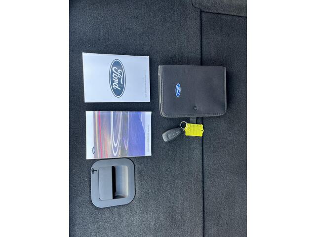 Ford FOCUS Wagon 1.0 EcoBoost Hybrid ST Line Style /Winter Package (¤ 500)/ Apple Carplay/Android Auto/ cruise control/ draadloze telefoonlader/ navigatiesysteem full map/