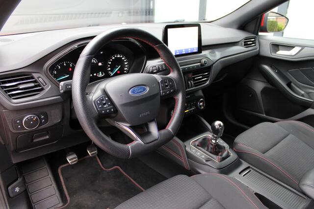Ford FOCUS 1.0 EcoBoost ST Line Business | Afn. Trekhaak | Winterpack | Navigatie | B&O | Camera