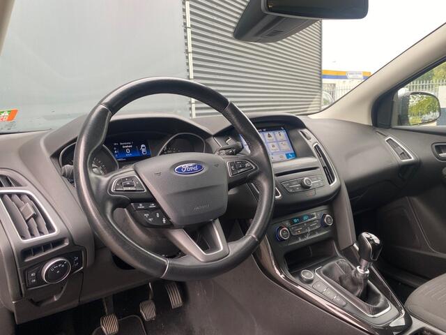 Ford FOCUS BWJ 2018 | 1.0 16PK Titanium | TREKHAAK | SCHUIFDAK | CLIMA | CAMERA | CARPLAY | NAVI | CRUISE | 2X PDC |