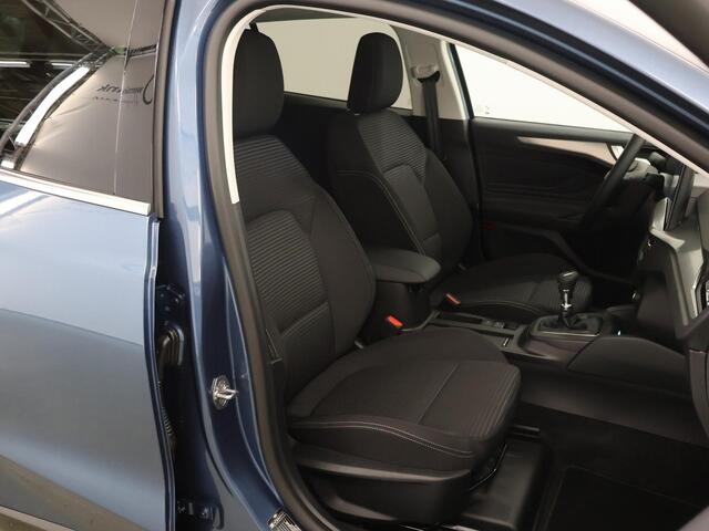 Ford FOCUS Wagon 1.0 EcoBoost Hybrid Titanium | Navigatie | Stoelverwarming | Achteruitrijcamera | Adaptive Cruise control | Dodehoeksensor | Carplay / Android Auto |