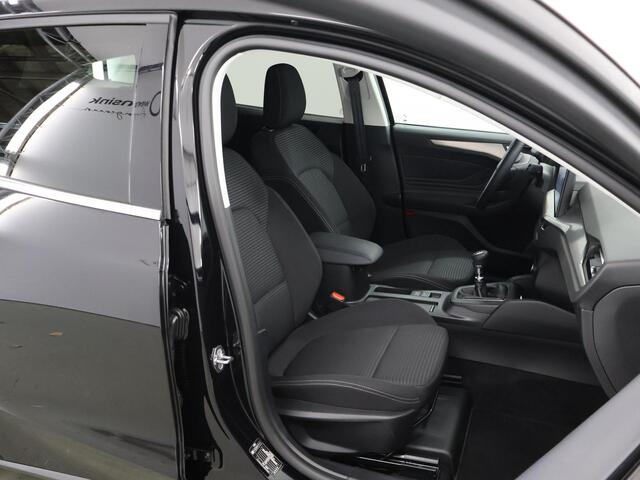 Ford FOCUS Wagon 1.0 EcoBoost Hybrid Titanium | Navigatie | Stoelverwarming | Achteruitrijcamera | Adaptive Cruise control | Dodehoeksensor | Carplay / Android Auto |