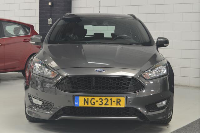 Ford FOCUS Wagon 1.5 ST-Line // NAVI // CLIMA // CRUISE // PDC V&A // 1ste EIGENAAR // DEALER ONDERHOUIDEN //