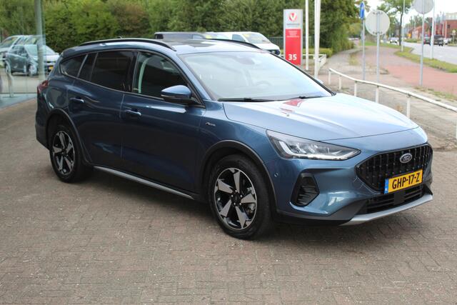Ford FOCUS Wagon 1.0-155pk EcoBoost Mild-Hybrid Active AUTOMAAT ! Trekgewicht 1.500kg ! Slechts 6.600km ! Ruim ¤. 9.000,- beneden de nieuwprijs ! Volautm. airco dual, navigatie, telefoonvoorb., adaptive cruise control, LED verlichting, metallic lak, camera, front-, 