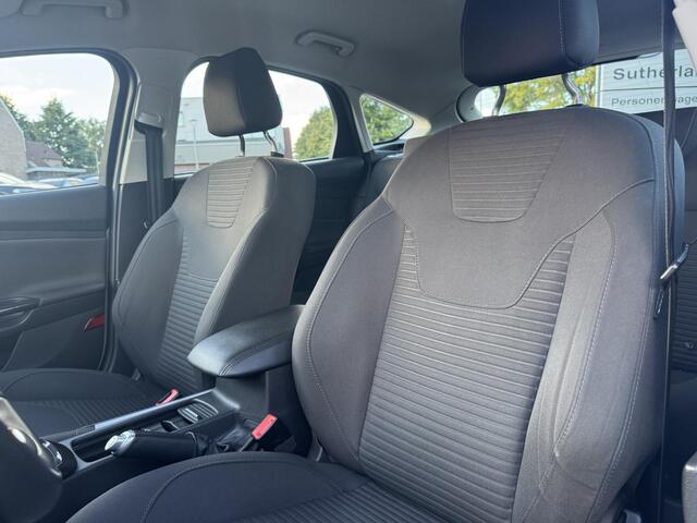 Ford FOCUS 1.5 Ecoboost Titanium 150pk Trekhaak | Cruise control | Voorruit verwarming | Climate control | Navigatie