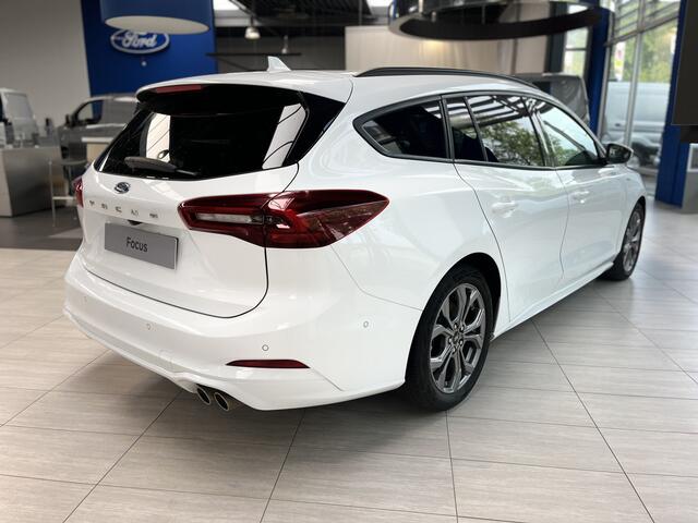 Ford FOCUS Wagon EcoBoost 155PK Hybrid ST Line | Winter pack | Adapt. Cruise | Camera | Draadloos CarPlay |