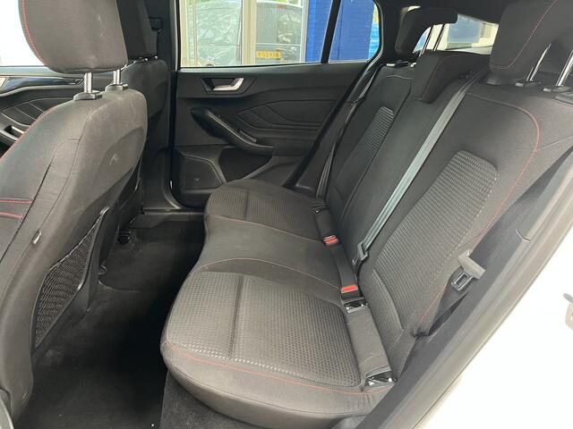 Ford FOCUS Wagon EcoBoost 155PK Hybrid ST Line | Winter pack | Adapt. Cruise | Camera | Draadloos CarPlay |