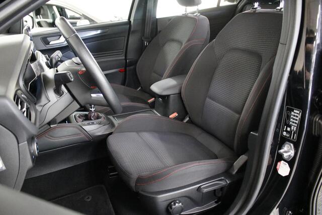 Ford FOCUS 1.0 EcoBoost ST Line 125 PK. Clima | Carplay | All-season | ACC | Winterpack.