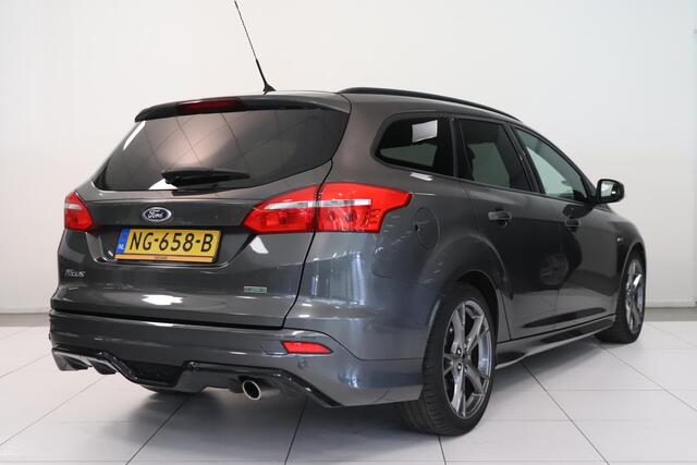 Ford FOCUS Wagon 1.5 ST-Line | Climate control | Cruise control | Navigatie | 18"lichtmetaal | Parkeersensoren | AppleCarplay AndroidAuto |