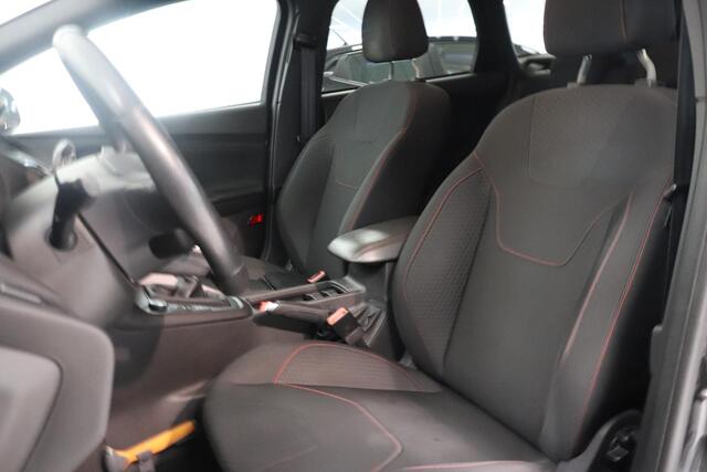 Ford FOCUS Wagon 1.5 ST-Line | Climate control | Cruise control | Navigatie | 18"lichtmetaal | Parkeersensoren | AppleCarplay AndroidAuto |