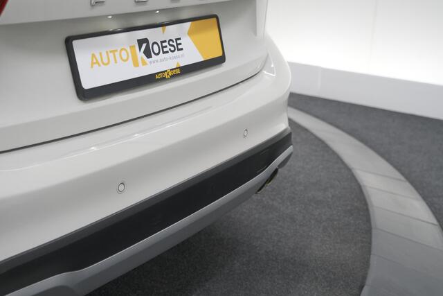 Ford FOCUS 1.5 EcoBoost Active Business | Lage Kilometerstand | Navigatie | Parkeersensoren | Apple Carplay