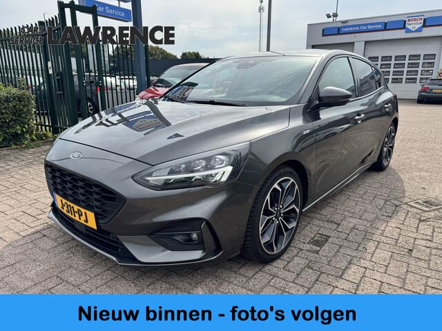 Ford FOCUS 1.0 EcoBoost ST-Line | Airco | Apple/Android | Navi | 4-Seizoenen banden | % Bovag Occasion Partner %