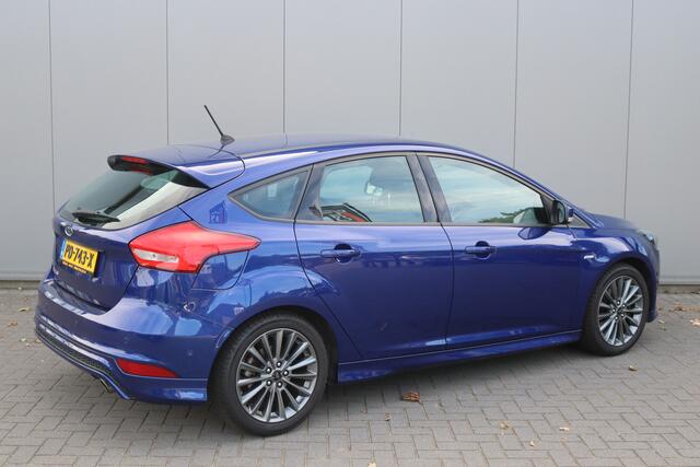 Ford FOCUS 1.5 EcoB. 150PK ST-Line Carplay-android/Parkeerhulp/Cruise-control