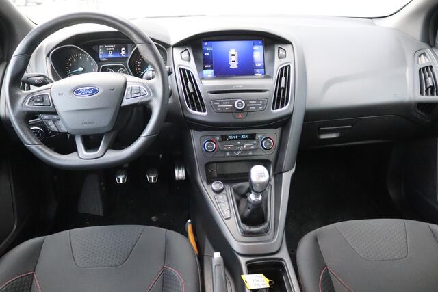 Ford FOCUS 1.5 EcoB. 150PK ST-Line Carplay-android/Parkeerhulp/Cruise-control