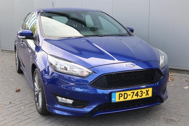 Ford FOCUS 1.5 EcoB. 150PK ST-Line Carplay-android/Parkeerhulp/Cruise-control