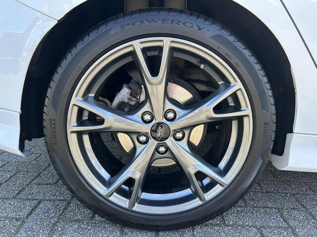 Ford FOCUS 1.5 ST-Line /airco/cruise control/pdc/d-riem vervangen bij km172194 - 04-11-2024/100% dealer onderhouden.