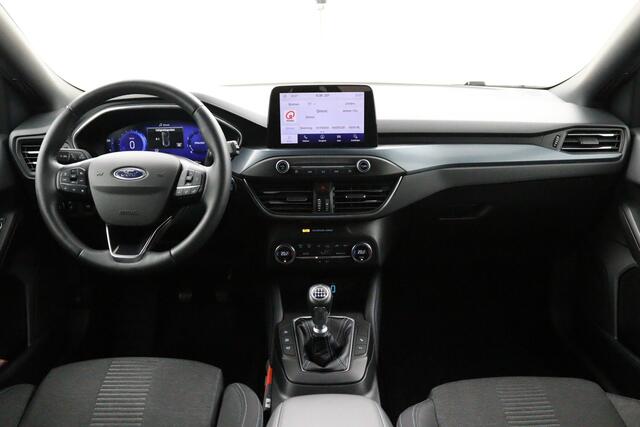 Ford FOCUS Wagon 1.0 EcoBoost Hybrid Active*ECC*NAVI*ACC*HAAK*CAM*