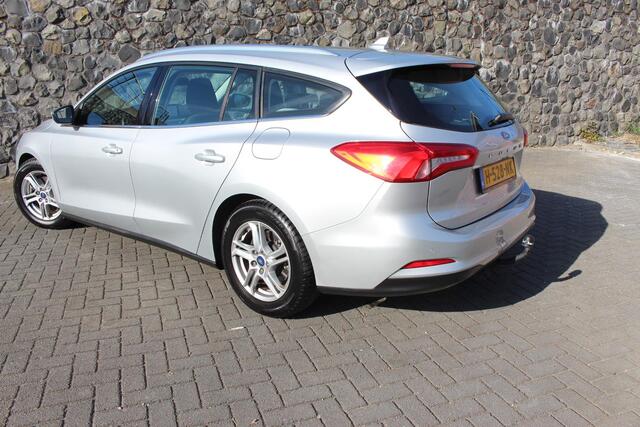 Ford FOCUS Wagon 1.0 EcoBoost 125pk Trend Edition Business Trekhaak, Dab carplay, parkdistance, 1e eigenaar.
