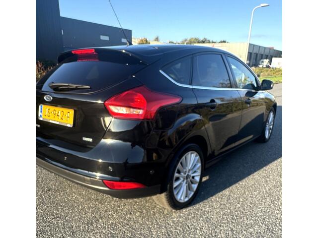 Ford FOCUS 1.0 Titanium BT-TELEFOONVERBINDING NAVI CLIMA CRUISE VOICE KEYLESS-START PDC LMV NIEUWE RIEM