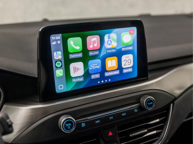 Ford FOCUS 1.0 EcoBoost Titanium Sport (APPLE CARPLAY, GROOT NAVI, KEYLESS, LED KOPLAMPEN, GETINT GLAS, SPORTSTOELEN, LM VELGEN, CRUISE, DAB+, NIEUWE APK, NIEUWSTAAT)