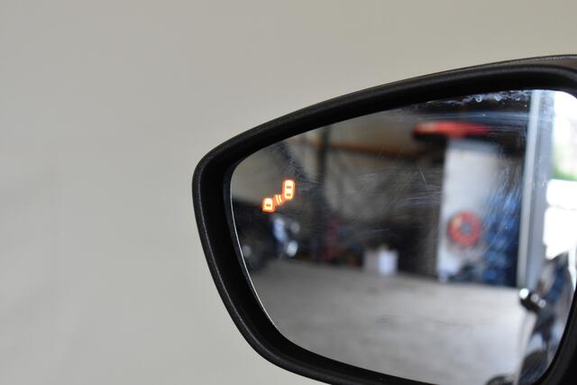 Ford FOCUS Wagon 1.0 EcoBoost Hybrid ST Line Camera Winterpack Head-Up Navi Dhoek