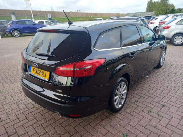 Ford FOCUS Wagon 1.5 Titanium 150 PK, Airco(automatisch), Multimedia systeem, App connect, Cruise control, Navigatie, Parkeerhulp, Parkeersensoren, Stuurverwarming, Stoelverwarming , Voorruit verwarmd, Zeer nette auto inclusief Bovag garantie