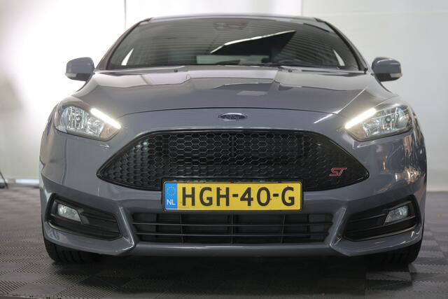 Ford FOCUS 2.0 ST 250pk RECARO NAV BT STUUR/STOELVW CRUISE CAMERA '16