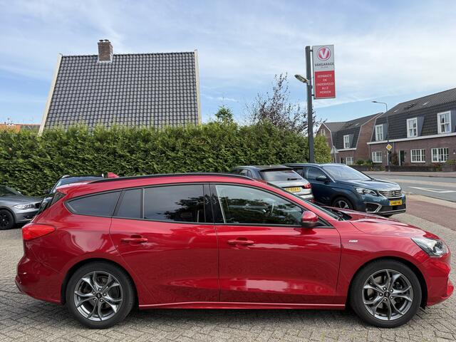 Ford FOCUS Wagon 125pk EB ST Line, Clima | Navi & CarPlay