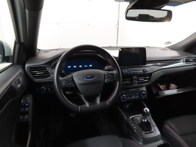 Ford FOCUS WAGON 1.0 HYBRID ST LINE X BUSINESS I WINTERPAKKET I 18" LM I P-CAMERA I CARPLAY I NAVIGATIE