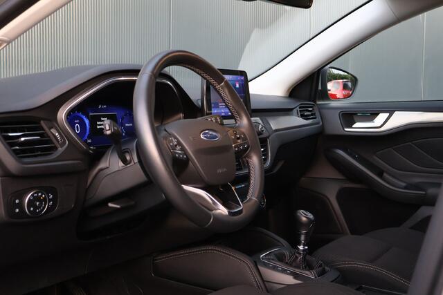 Ford FOCUS 1.0 EcoBoost Hybrid Titanium X Business 125pk | Stoel- stuurverwarming | Digital Cockpit | Keyless | Camera | Voorruitverwarming | Dealer Onderhouden