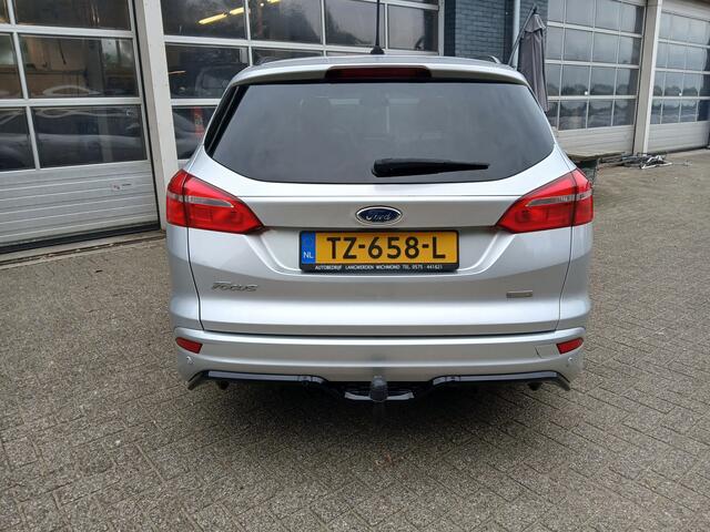 Ford FOCUS Wagon 1.0 140pk ST-line / trekhaak / 4 seizoenbanden