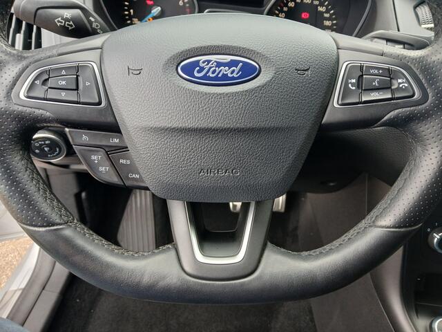 Ford FOCUS Wagon 1.0 140pk ST-line / trekhaak / 4 seizoenbanden