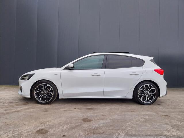 Ford FOCUS 1.0 EcoBoost ST Line PANO DAK ADAPT CRUISE HUD CAMERA B&O SOUND LED NAVI 18 INCH