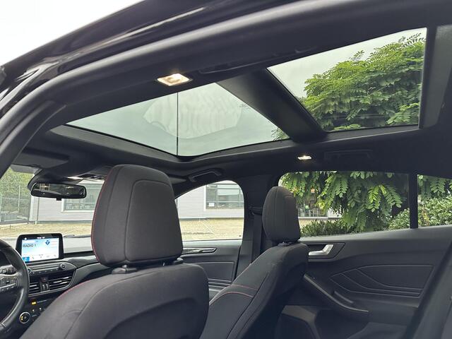 Ford FOCUS 1.5 EcoBoost ST Line Business