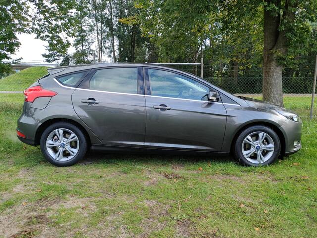 Ford FOCUS 1.0 Titanium | CLIMA | NAVI | CRUISE CONTROL | PARKEERSENSOREN ACHTER |