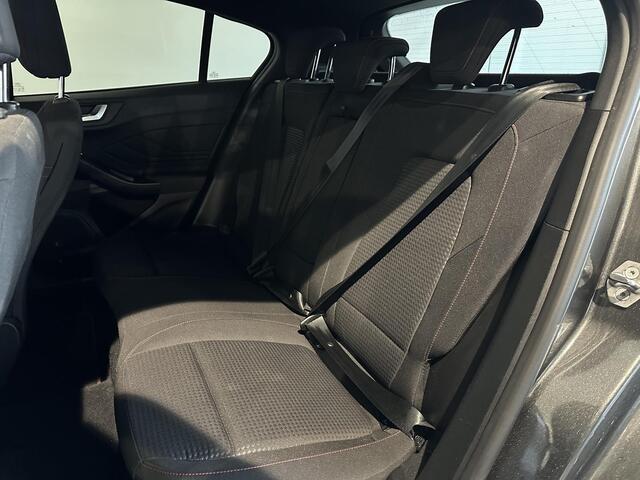 Ford FOCUS 1.0 EcoBoost Hybrid ST Line X Business | NAVIGATIE | PARKEERSENSOREN VOOR-/ACHTER | ACHTERUITRIJCAMERA | STOEL-/STUURVERWARMING