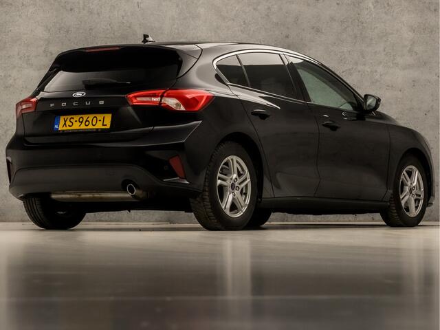 Ford FOCUS 1.0 EcoBoost Sport (APPLE CARPLAY, GROOT NAVI, LANE ASSIST, GETINT GLAS, SPORTSTOELEN, CRUISE, PARKEERSENSOREN, LM VELGEN, NIEUWSTAAT)