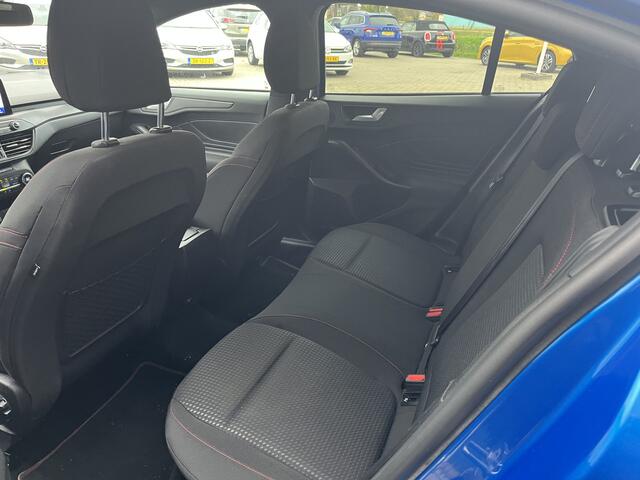 Ford FOCUS 1.0 EcoBoost ST Line Business Led / Cruise / B&O / Clima / Camera
