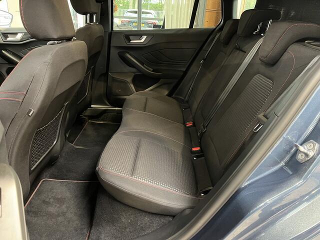 Ford FOCUS Wagon ST-Line EcoBoost Hybrid 155 pk | Winter Pack | Adapt. Cruise | Camera | All Seasons | Keyless | Fabr. Gar. 01-2029 |